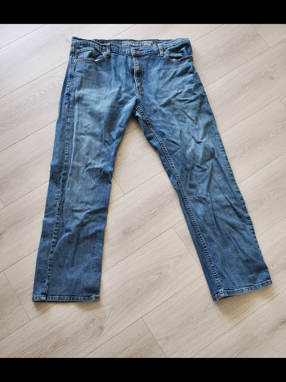Signature Men’s Straight Jeans in Blue Denim
